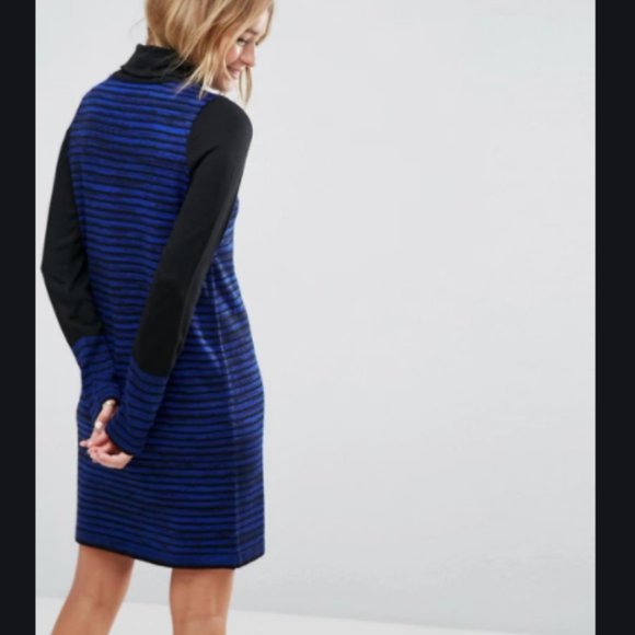 Knitted Mini Blue and Black Stripe Dress NWT Sz 0 - Picture 2 of 4